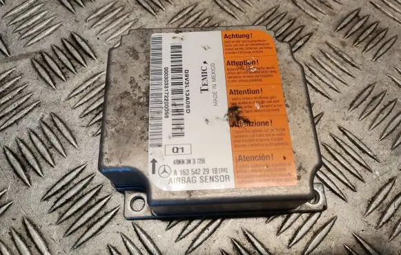 Mercedes-Benz ML W163 Airbag control unit/module 1635422918