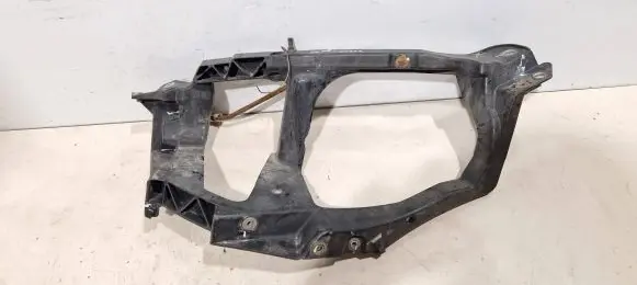 Mitsubishi Colt Headlight/headlamp mounting bracket Mn105059