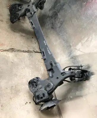 Opel Mokka B Rear axle beam 