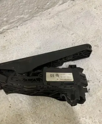 Audi A3 S3 8P Accelerator throttle pedal 1K1721503L