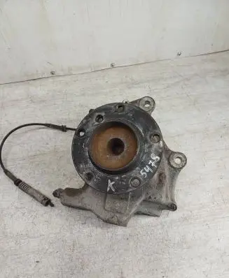 BMW 5 E39 Front wheel hub