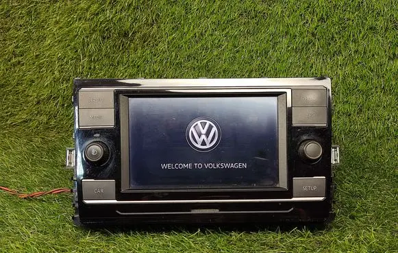 Volkswagen Jetta USA Radio/CD/DVD/GPS head unit 17A035868