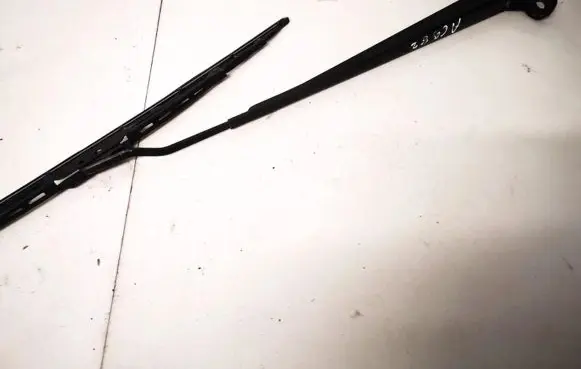 Renault Scenic I Front wiper blade arm 7700843525