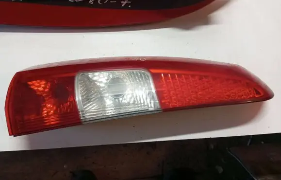Volvo V70 Rear/tail lights 160985
