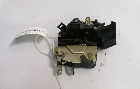 BMW 5 E39 Coupe door lock (next to the handle) 8168893