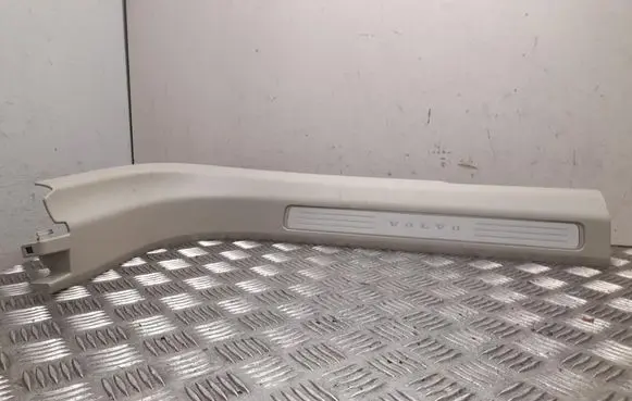 Volvo XC60 (A) pillar trim 31448014