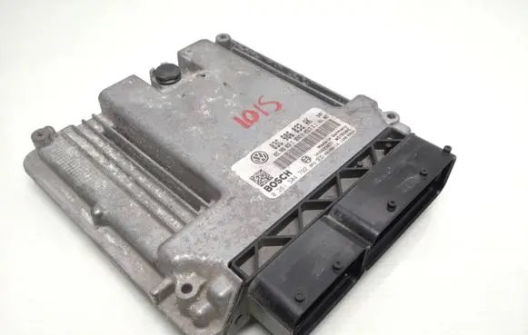 Volkswagen Golf V Engine control unit/module 03C906032AK 03C906032C 0261S04792