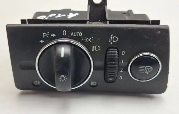Mercedes-Benz E W211 Light switch 2115450204 7241Q04