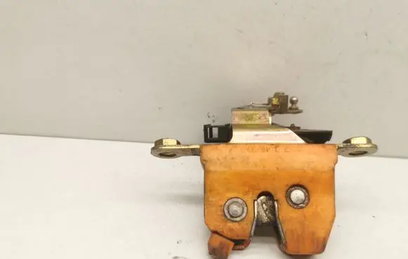 Skoda Octavia Mk2 (1Z) Tailgate/trunk/boot lock/catch/latch 1U9827501B