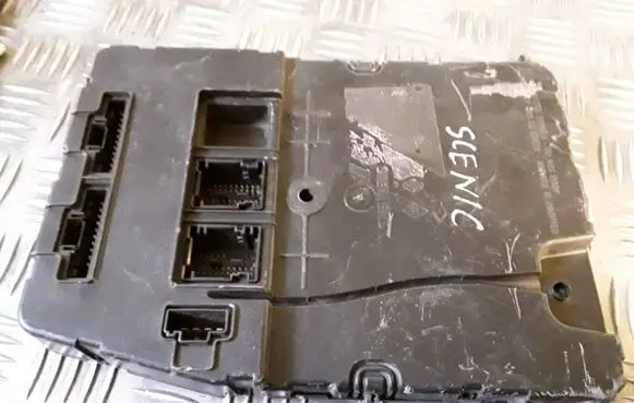 Renault Scenic II - Grand scenic II Comfort/convenience module 8200780025