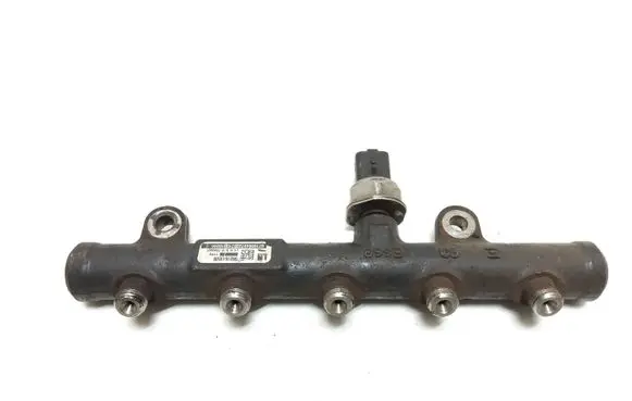 Volvo V50 Fuel main line pipe 9681649580