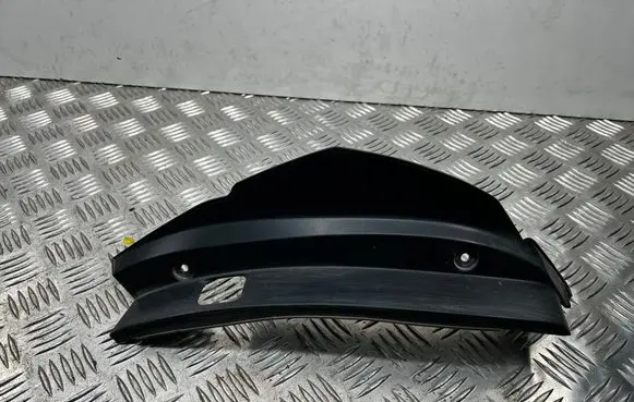 Subaru Outback Rear/tail light trim molding 42220952