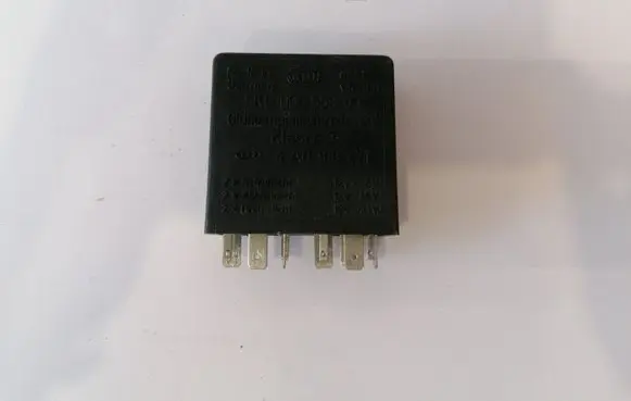 Audi A6 S6 C4 4A Other relay 5KG00656800