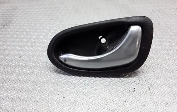 Nissan Primera Rear door interior handle 82670AV600