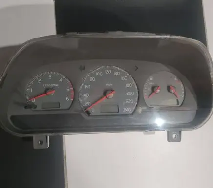 Volvo S40, V40 Speedometer (instrument cluster) 30889706 01W15D1