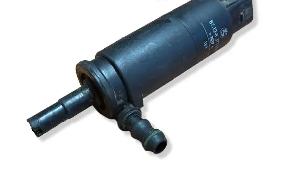BMW 5 E39 Headlight washer pump 8377613