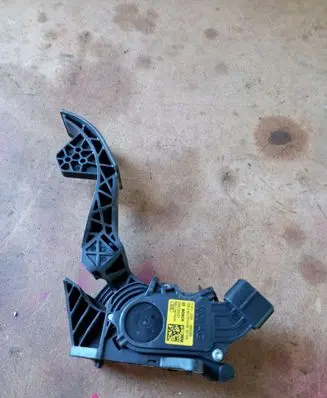 Seat Ibiza IV (6J,6P) Accelerator throttle pedal 6C1721503B