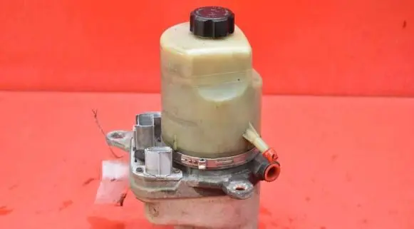 Ford Focus C-MAX Power steering pump 4M5J-3K514-AA