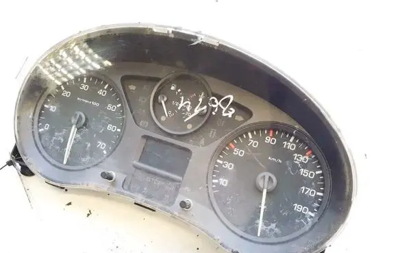 Speedometer (instrument cluster)