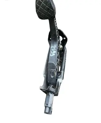 Volkswagen Golf IV Clutch pedal 1J1721321