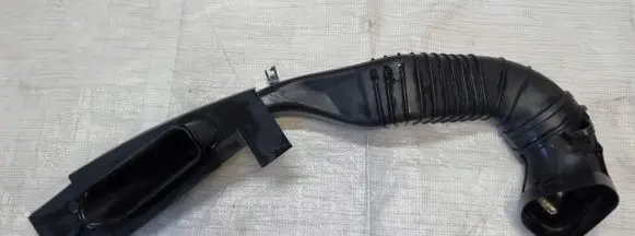 Air intake hose/pipe