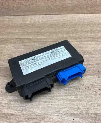 Renault Safrane Door central lock control unit/module 7700421261B USED