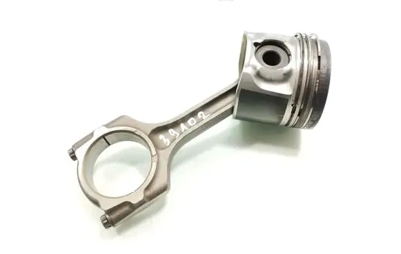 Honda CR-V Piston with connecting rod 