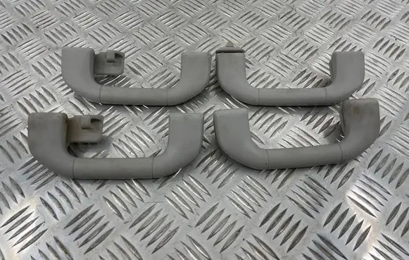 Mercedes-Benz C W204 A set of handles for the ceiling A2048100151