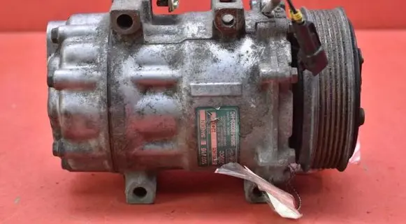 Ford Focus C-MAX Air conditioning (A/C) compressor (pump) 3M5H-19D629-HC