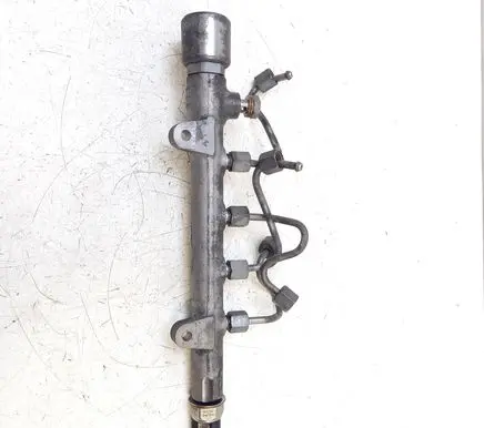 Mercedes-Benz E W212 Fuel main line pipe A65110700495 9307Z521A 060514E3