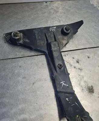 Volkswagen II LT Front bumper mounting bracket 2D0807135A