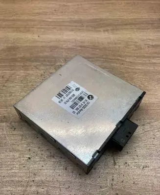 BMW 1 E81 E87 Voltage converter/converter module 9127088 8ES00947920 USED