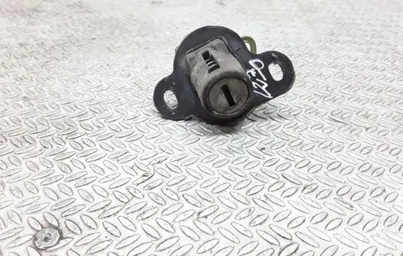 Chevrolet Lacetti Tailgate exterior lock 