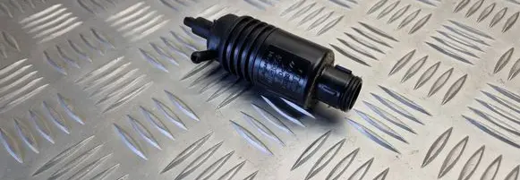 Audi A4 S4 B5 8D Windscreen/windshield washer pump 4A0955651