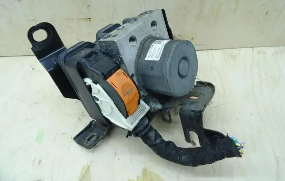 Peugeot 308 ABS Pump 9810286680