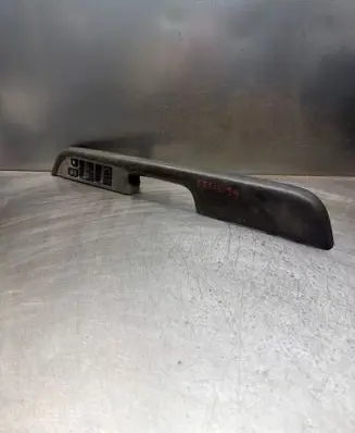 Nissan X-Trail T30 Electric window control switch