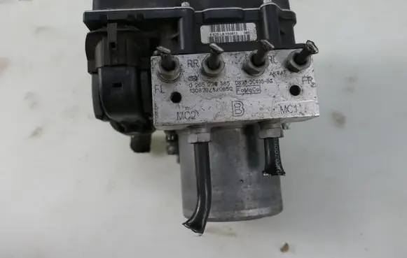 Jaguar XF Wiper motor DX23-2C405-BG