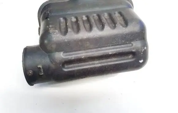 Chevrolet Captiva Intake resonator 96628910