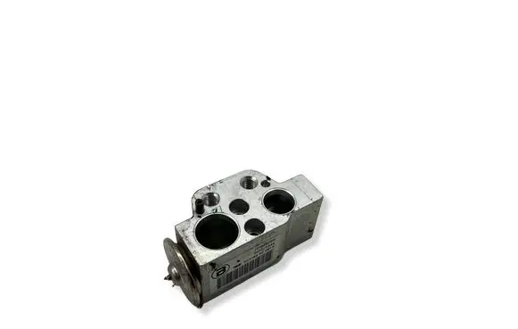 Audi A4 S4 B8 8K Air conditioning (A/C) expansion valve H7995003 HFC134A 523169900811