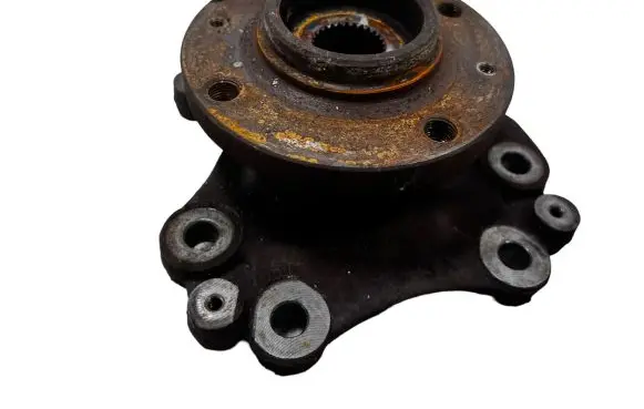 Rear wheel hub