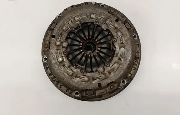 BMW 2 F46 Clutch set kit 8601637