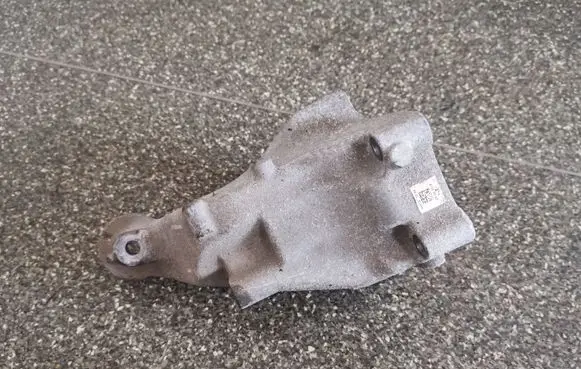 Mercedes-Benz C W204 Engine mounting bracket A6512233504