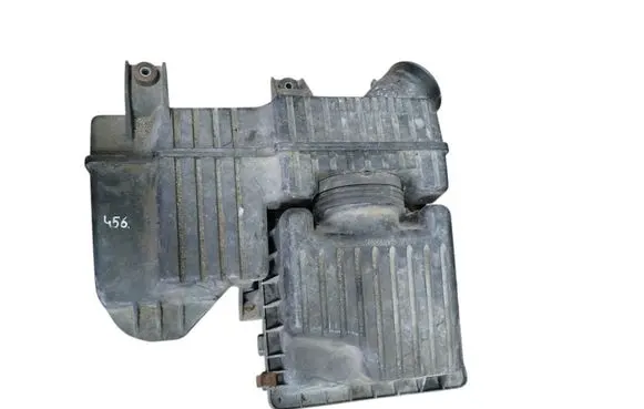 Honda CR-V Air filter box 