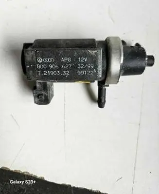 Volkswagen PASSAT B5 Turbo solenoid valve 8D0906627