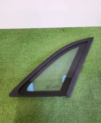 Audi Q3 8U Rear side window 8U0845300A