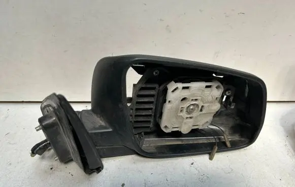 Mitsubishi Lancer X Front door electric wing mirror E13021369