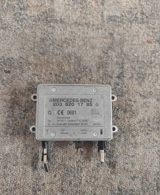 Mercedes-Benz CLK A208 C208 Aerial antenna amplifier 2038201785 09102113 MC2000DC