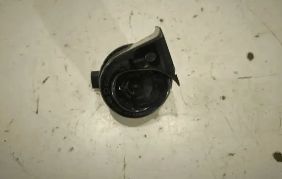 BMW 3 E90 E91 Horn signal 703881157