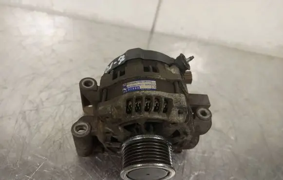 Toyota Avensis T270 Generator/alternator 270600R070 31080 1042113060