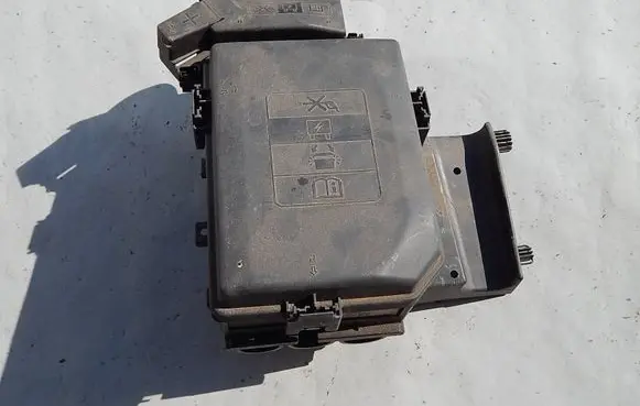 Opel Astra K Fuse box set 39158967 8639800000000U 812461952